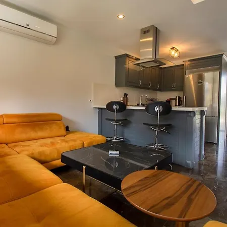 Villa Elegant 2br Duplex 2 Min To Akyarlar